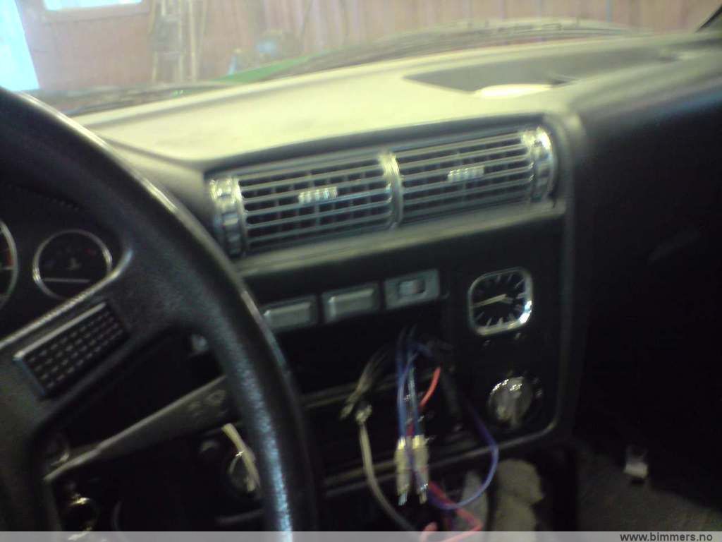 2v08xlsed9y09it57vv0.jpg