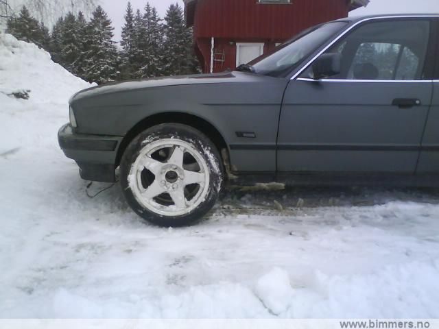 3sm56eyg1bb0e25m359q.jpg