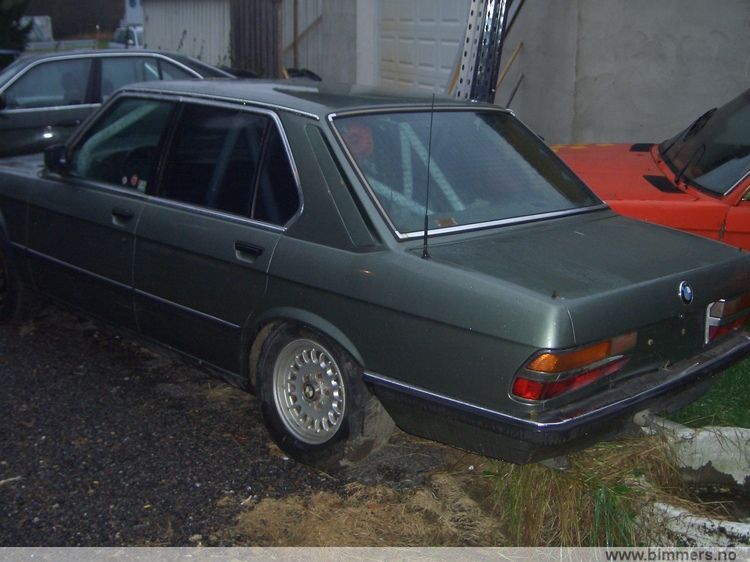 53lxw85t82xjzukw2xj1.jpg