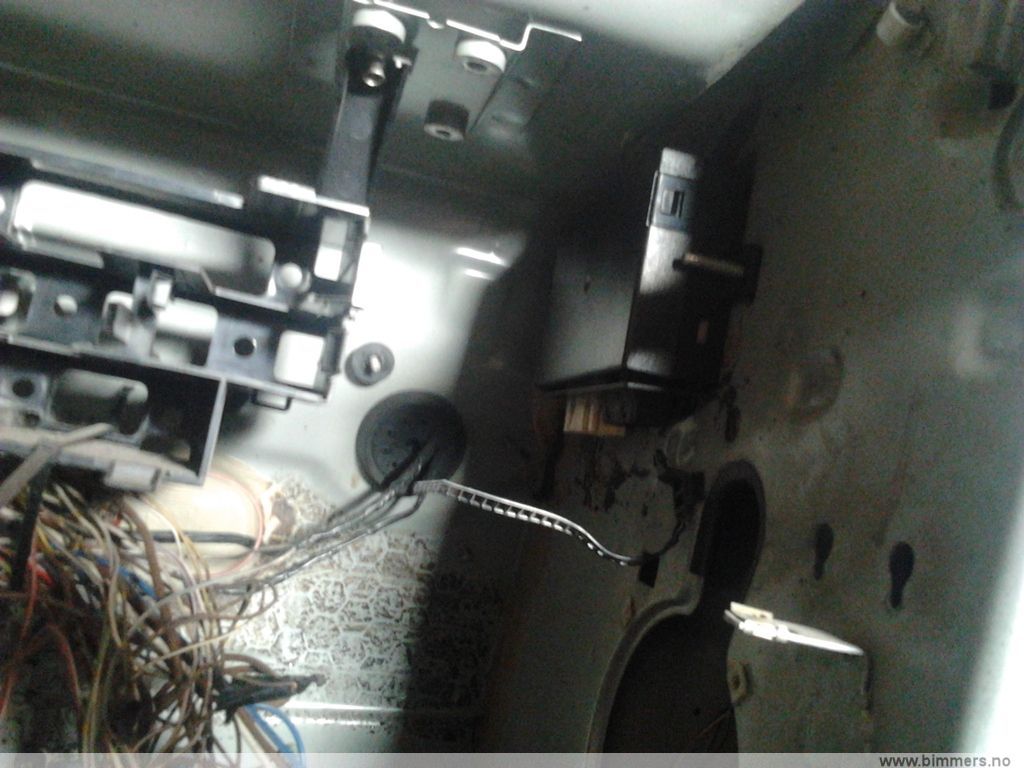 788tfd57y2xcccsj2hnf.jpg