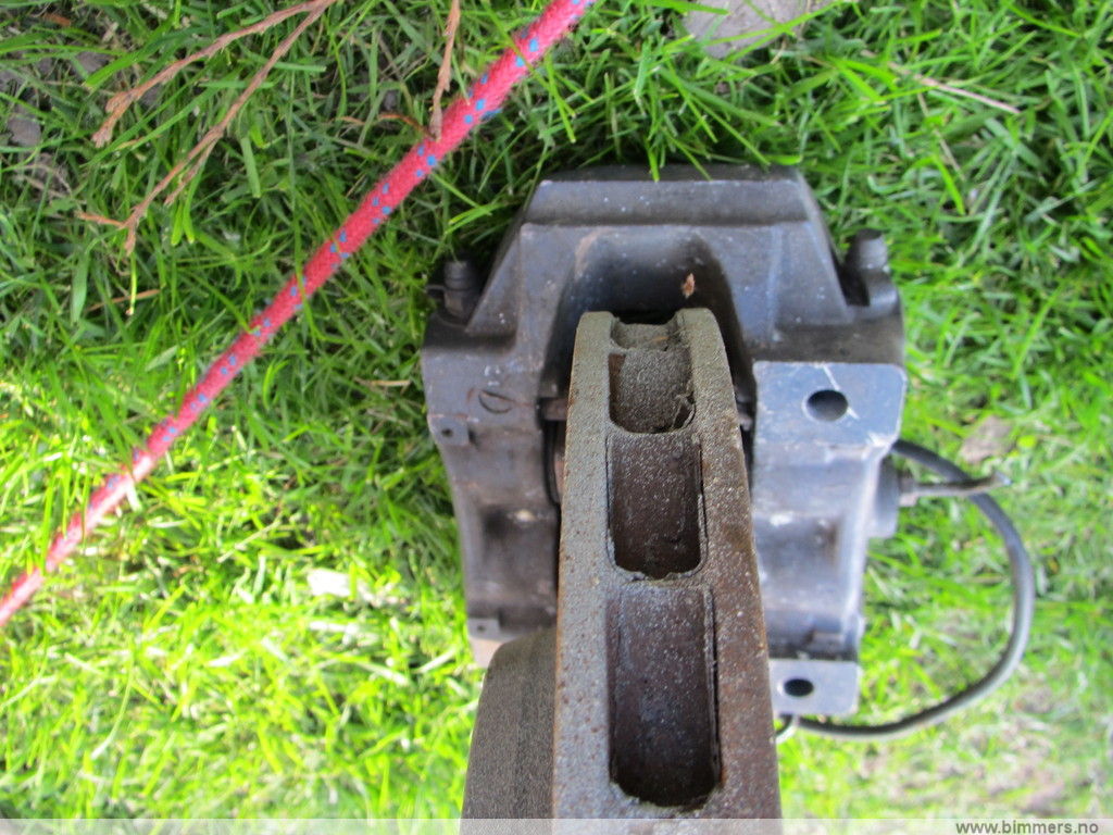 7cslj8c365aikhmwf021.jpg