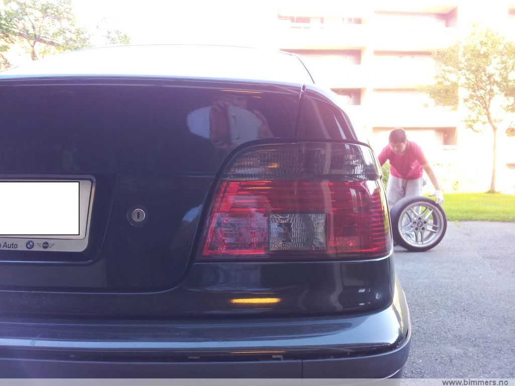 888lp00di91jv8aghzwb.jpg