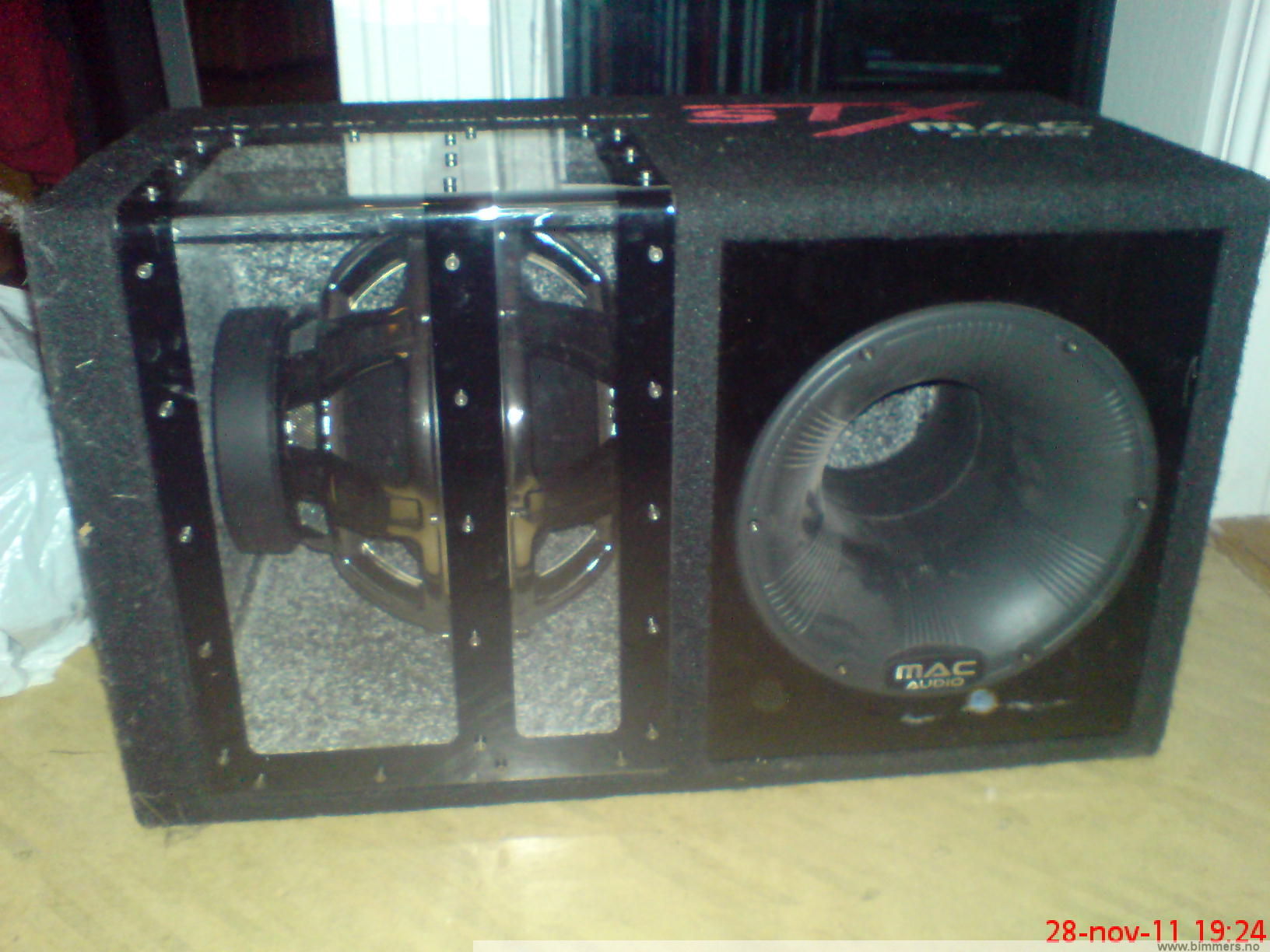8k1046adyvgoacyrjle3.jpg