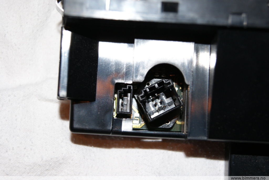 axt83oplo16osre2uhdt.jpg