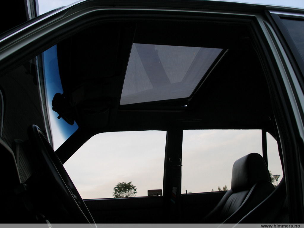 What Is Moonroof