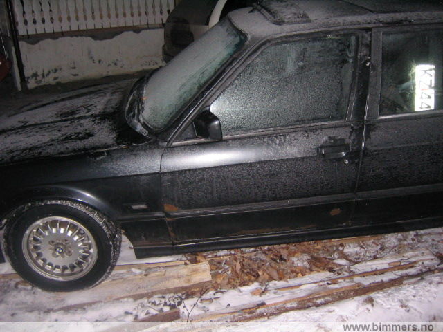 f40t600590rw6cvimq2t.jpg