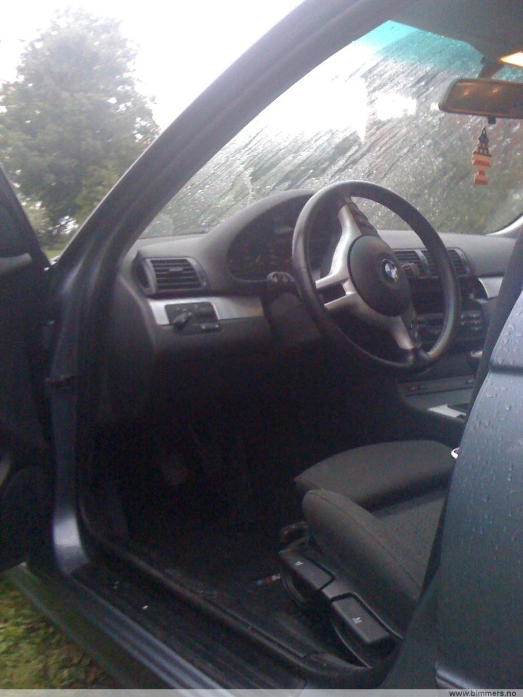 f9nv75t9305r6xlh102d.jpg
