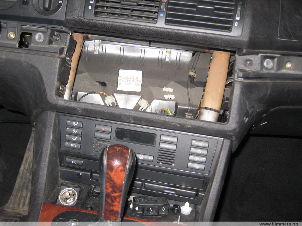 helm5ifsfu9v7hyr0x9f.jpg