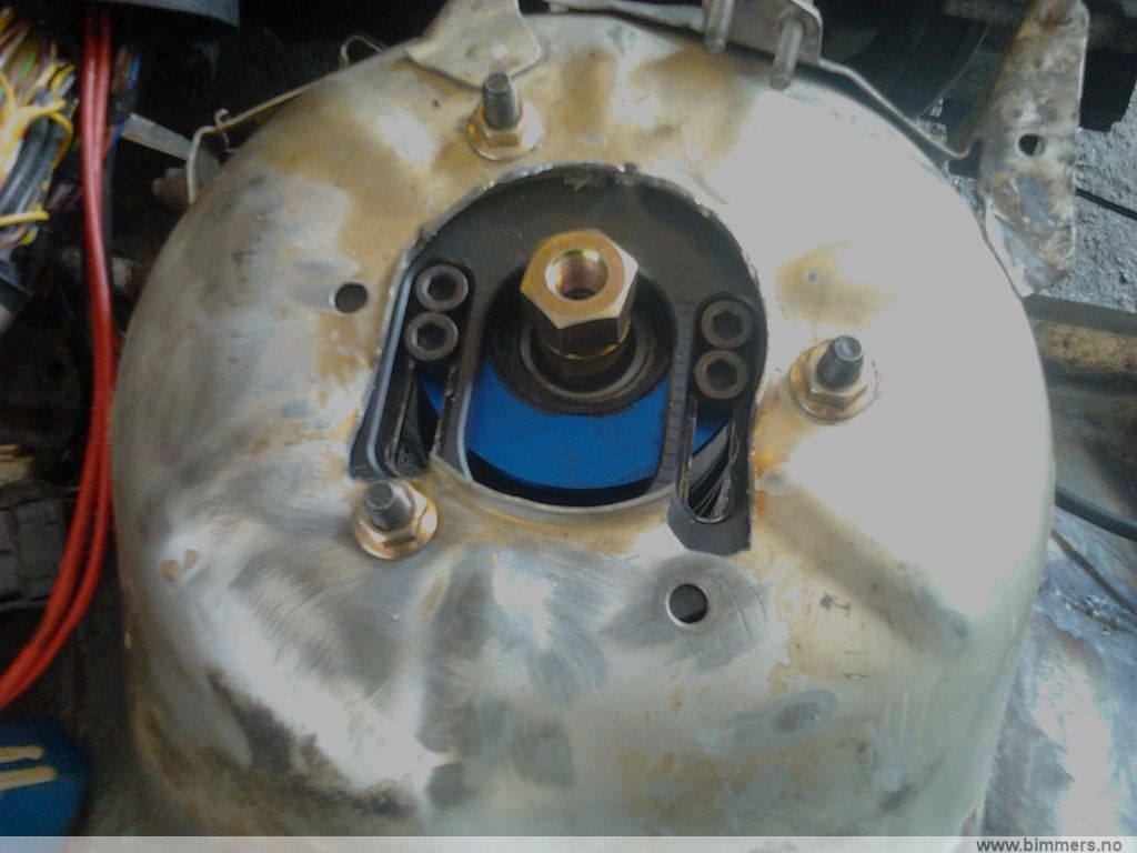 n4m5pujt5o838s0944it.jpg