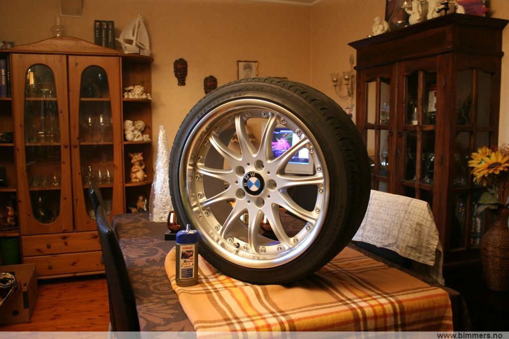 p93o7rw635whylwct3tv.jpg