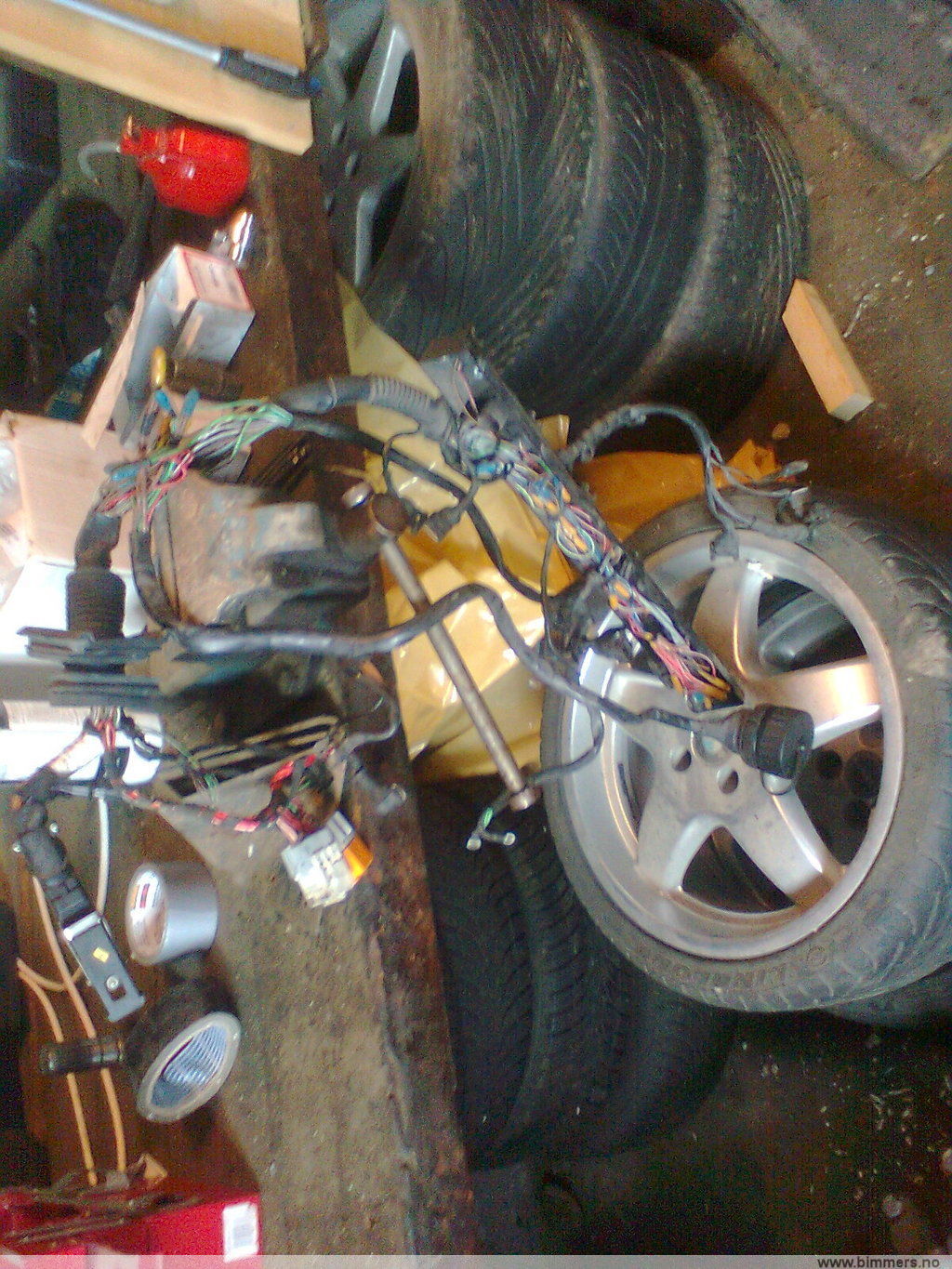 ta9as3fpw6x502t0b00d.jpg