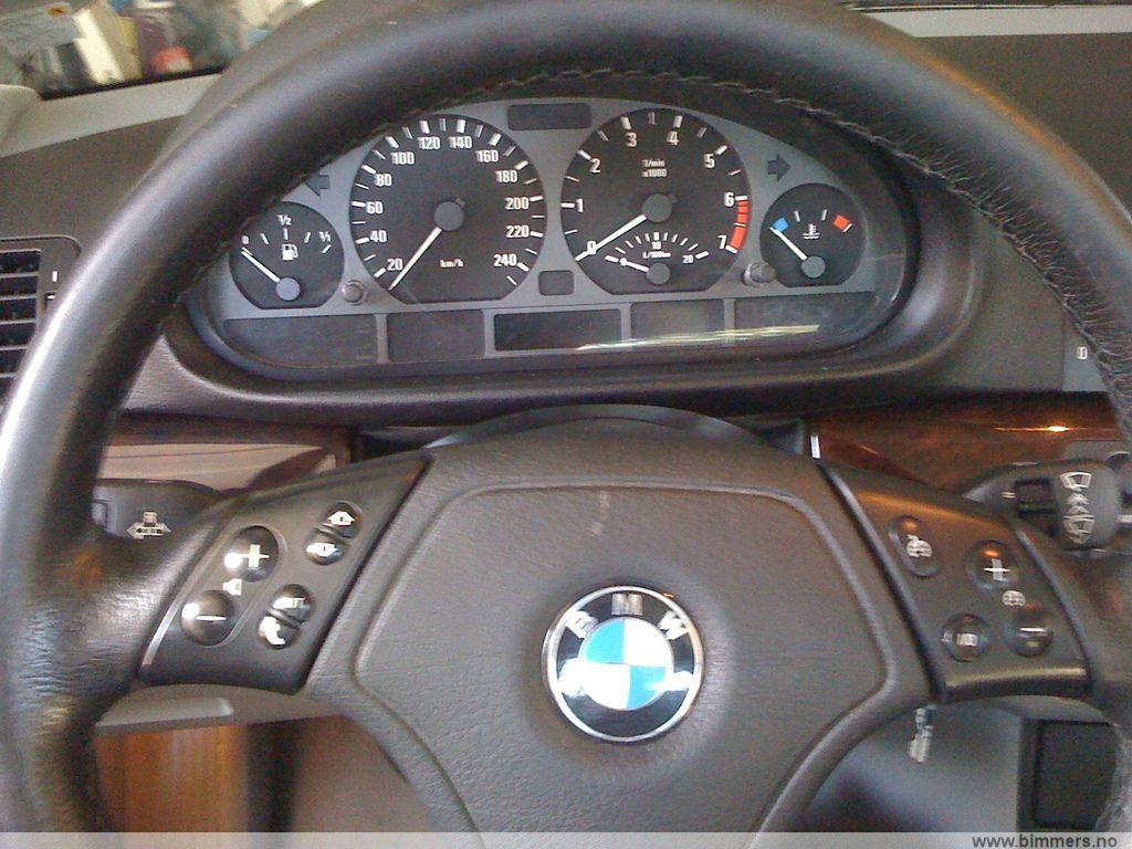x7eq9366i6gz1y51r97m.jpg